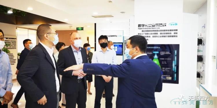 ���һ�ӭ���������ֻ���ҵ����FA BU��˾��Westerholt����һ��ݰ��������ʱ